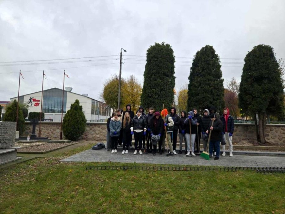„Płomień pamięci”- projekt społeczno- edukacyjny